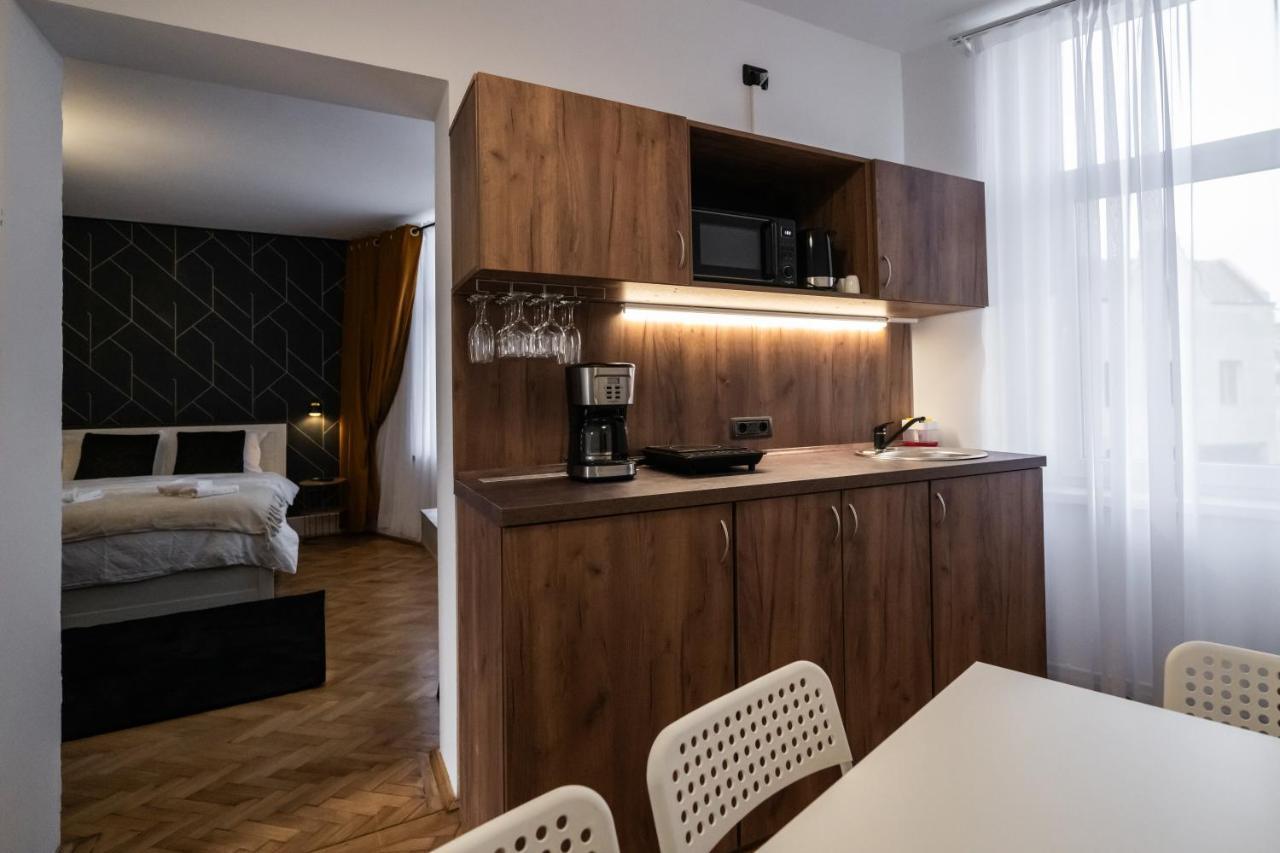 Casa Basarab Brasov Hotel Buitenkant foto