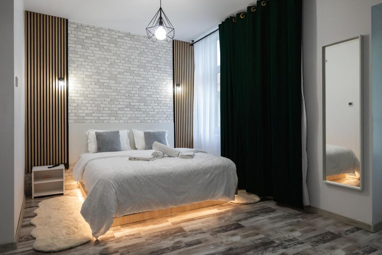 Casa Basarab Brasov Hotel Buitenkant foto