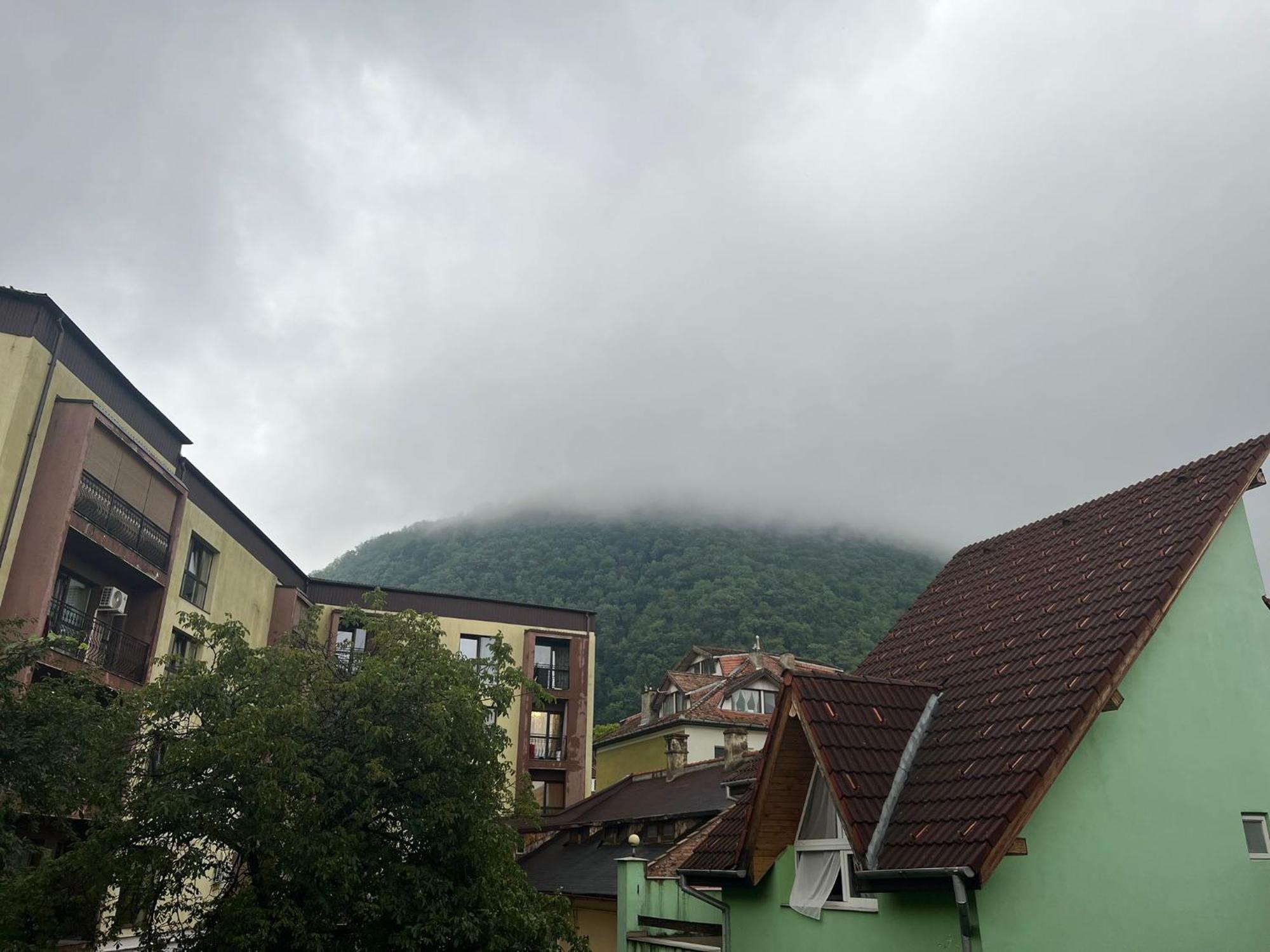 Casa Basarab Brasov Hotel Buitenkant foto