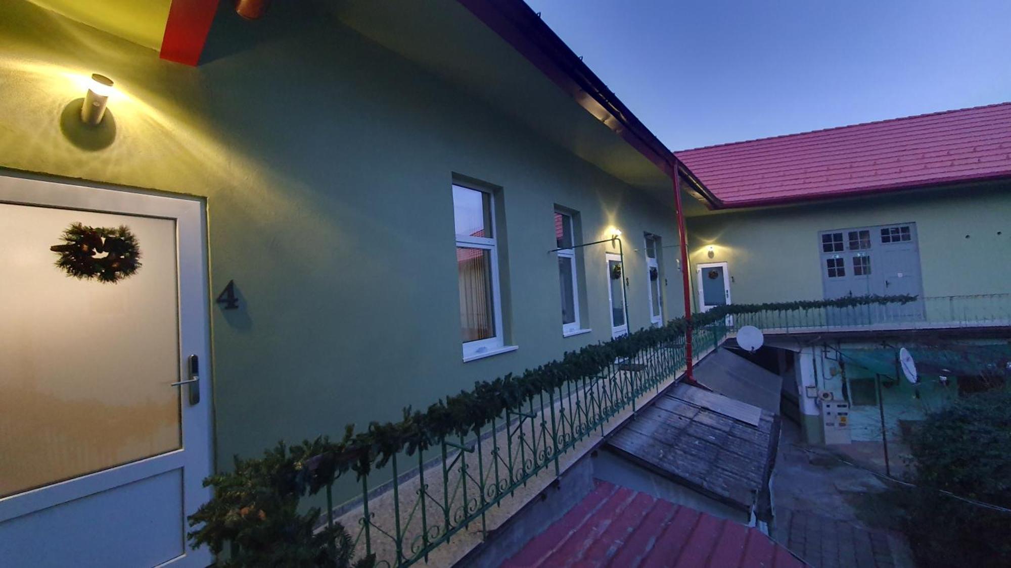 Casa Basarab Brasov Hotel Buitenkant foto