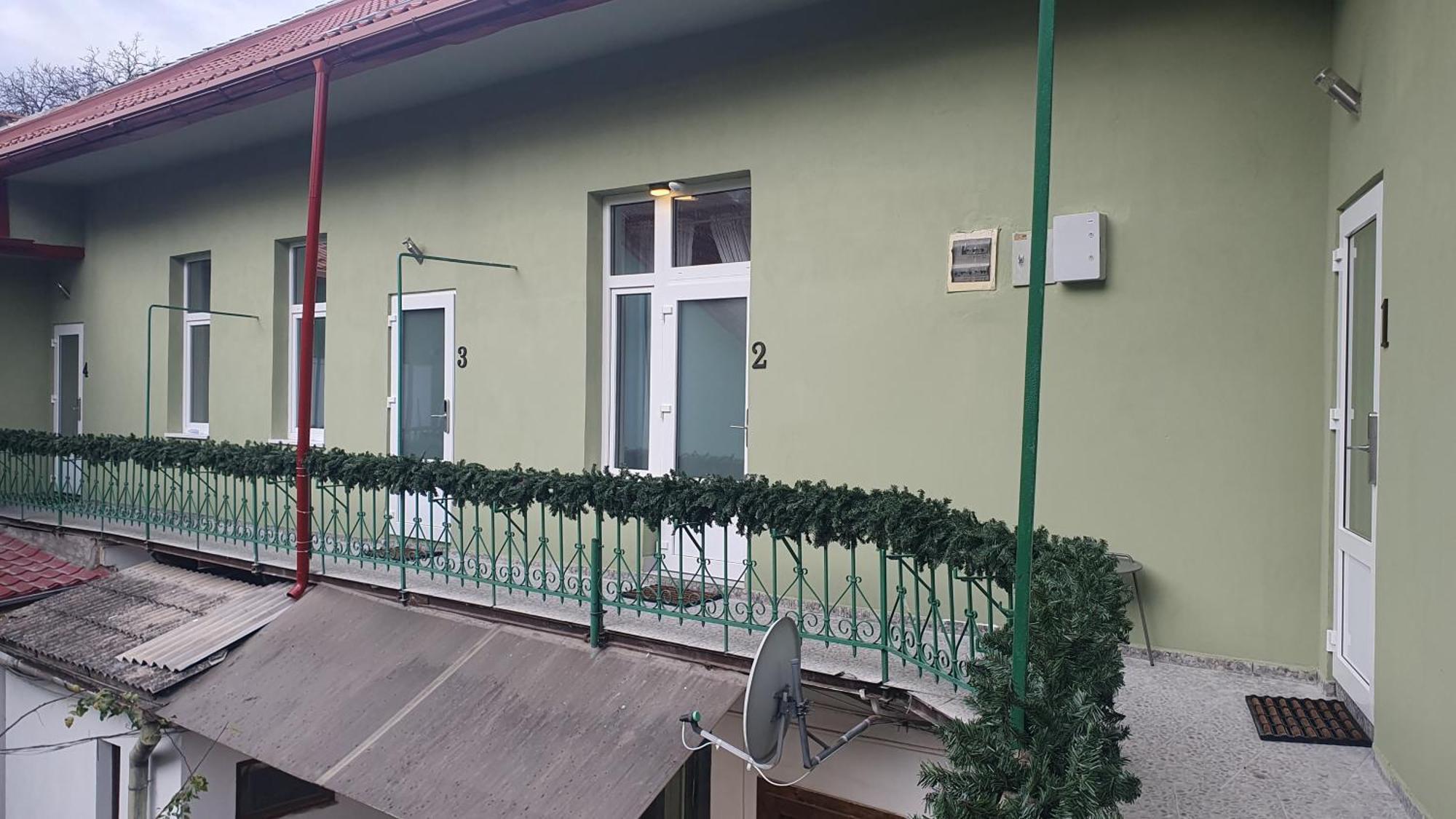 Casa Basarab Brasov Hotel Buitenkant foto